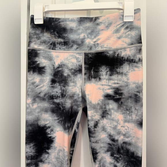 Athleta Elation Ice Dye 7/8 Tight in Powervita Orchid Pink Size Small - Picture 6 of 15